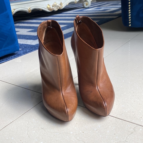 Givenchy booties, practically new!!!! - Picture 4 of 11